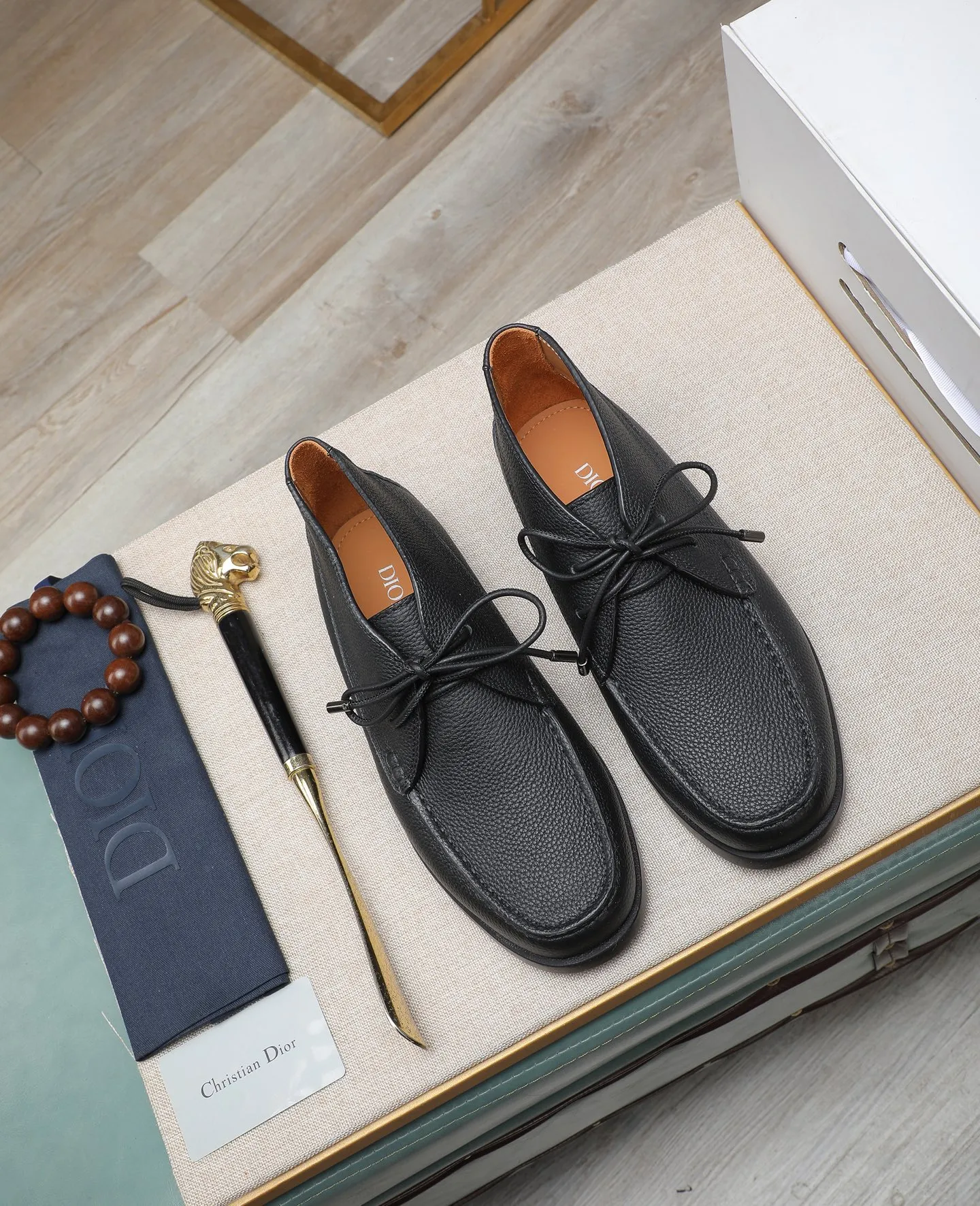 Men's shoes 💰600💰Water-dyed cow lining Original order quality Dior —🆘. Dior Original order purchase, high-end leather shoes, fabric: Made of Italian imported cowhide➕Water-dyed cow lining/cowhide lining➕Specially available original outsole, fine workmanship, real-life photos🎬Size: 38-44 (with full set of packaging)